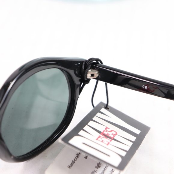 New Vtg 90s DKNY Cat Eye Frame Sunglasses Black main image 6